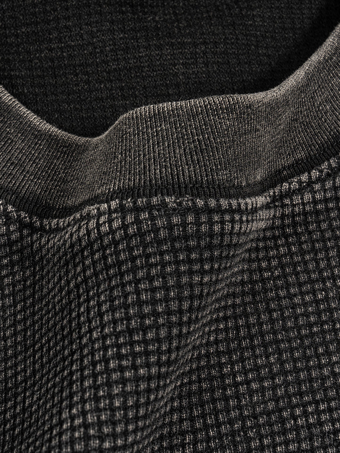 everyday staple,oversized waffle t-shirt,perfect basic shirt,cool girl vibes,effortlessly cool,Korean streetwear,college fashion basic,perfect for layering,boxy fit,boxy shirt